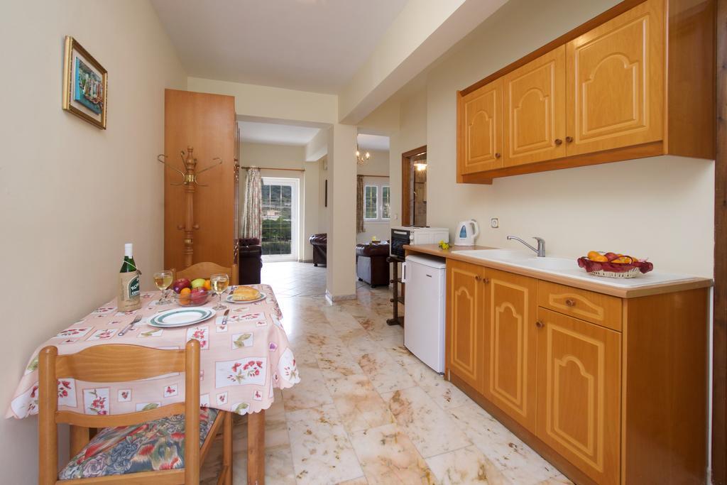 Boulevard Panorama Suites Ajía Effimía Kültér fotó